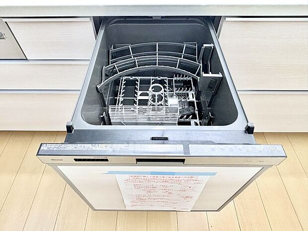 【その他設備(食洗機)】面倒なお片づけは食洗機にお任せ！家事の負担が減って、時間にも気持ちにもゆとりができます。