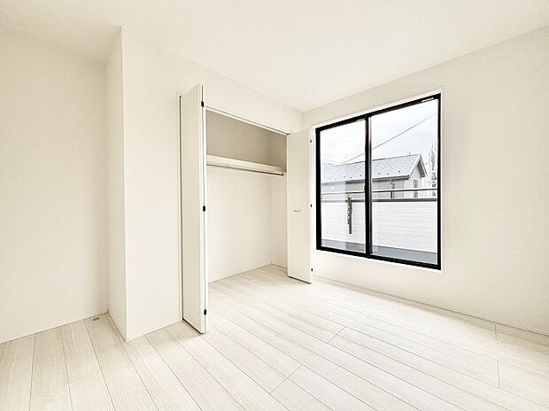 【子供部屋】子ども部屋にぴったりの明るい空間。