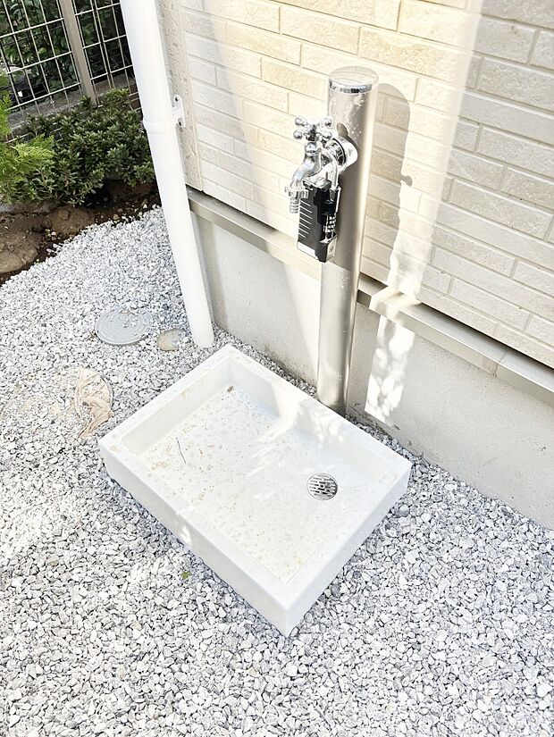 【その他現地】ガーデニングやお掃除に便利な外水栓