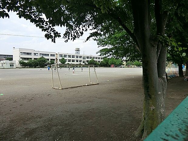 ふじみ野市立駒西小学校（約300m・徒歩4分）