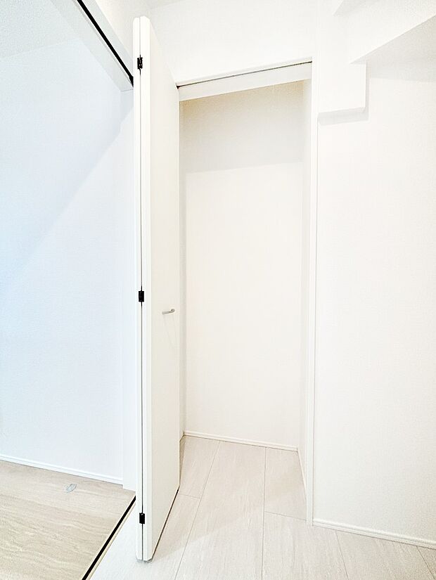 【リネン庫】便利なリネン庫で、スッキリした使いやすい洗面室に  