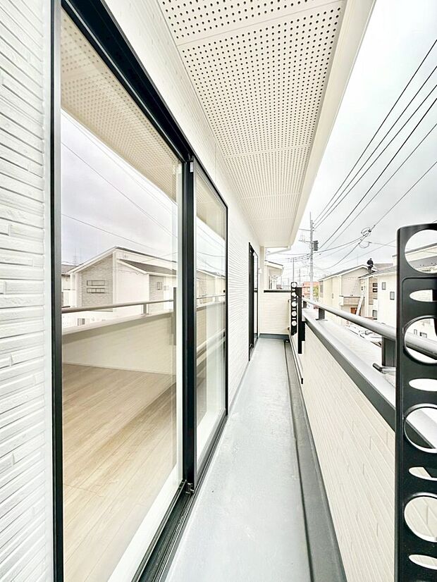 【バルコニー】風通しの良いバルコニー