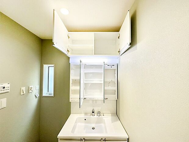 【浴室換気乾燥機リモコン】浴室涼風暖房換気乾燥機付きなので、お天気が悪い日のお洗濯も安心！