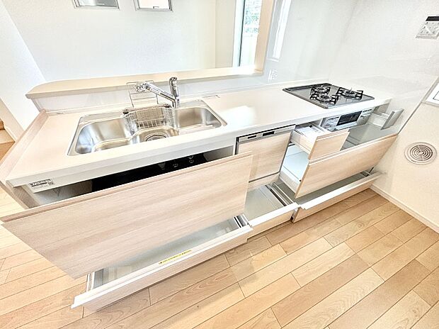 【その他設備(スライド収納)】使いやすさを優先したスライド式収納タイプ！