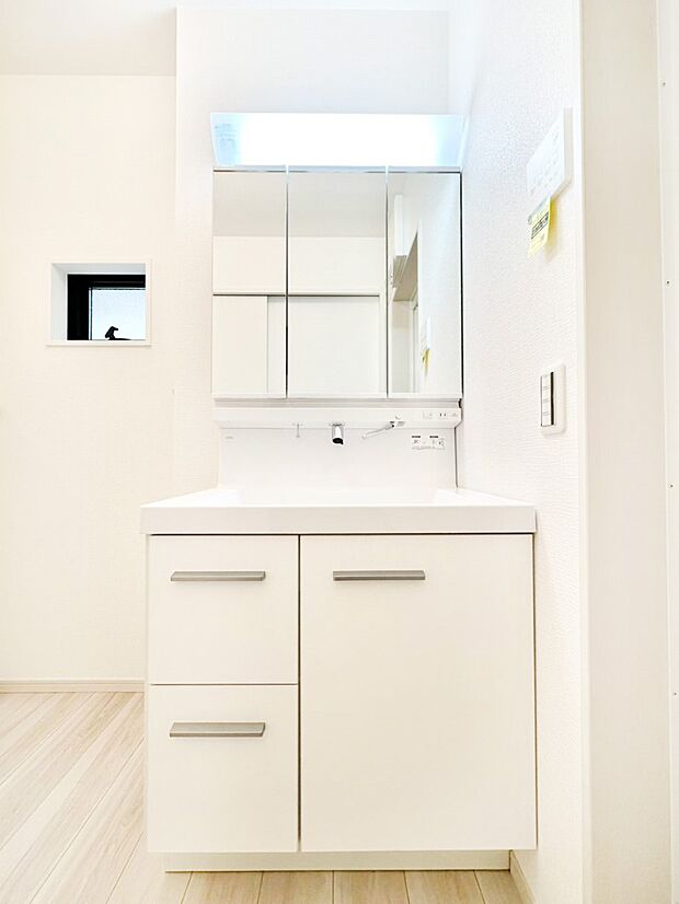 【洗面台・洗面所】収納力と機能性に優れた洗面化粧台