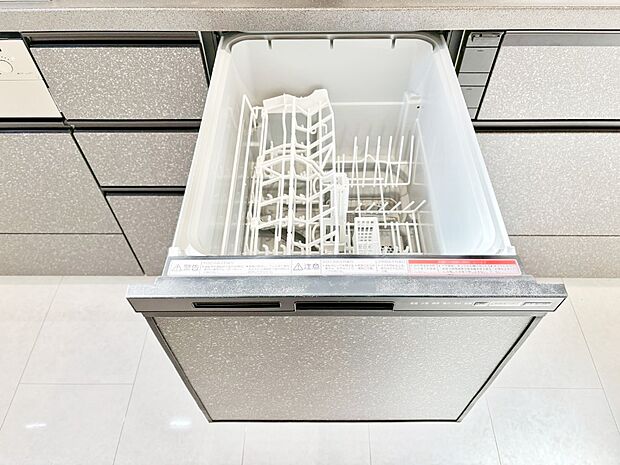 【その他設備(食洗機)】面倒なお片づけは食洗機にお任せ！家事の負担が減って、時間にも気持ちにもゆとりができます。