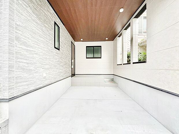 【駐車場】ビルトインタイプは大切なお車を傷や汚れから守ることができます。