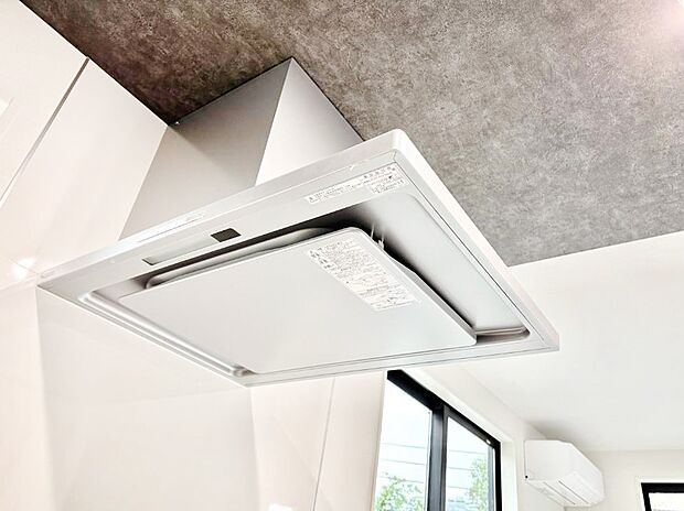 【その他設備(レンジフード)】基本的なお手入れはフィルターのみ！お手入れのしやすさも魅力です。