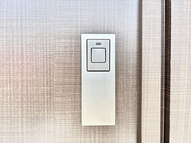 【玄関】ラクラク開錠！スマートコントロールキー。