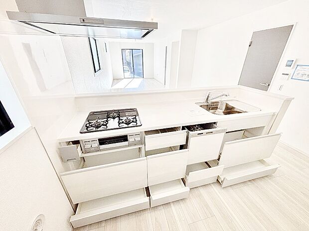 【その他設備(スライド収納)】使いやすさを優先したスライド式収納タイプ！