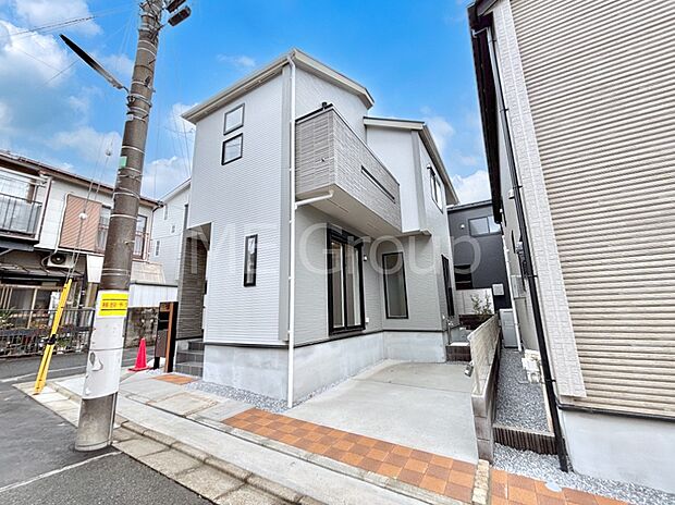 【前面道路含む現地写真】堂々完成！！ ここから始まる新生活を応援いたします！ 