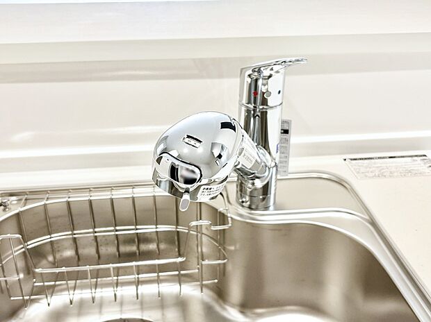 【浄水器】いつでも清潔なおいしいお水を。一つの水栓で水道水と浄水を使い分け。