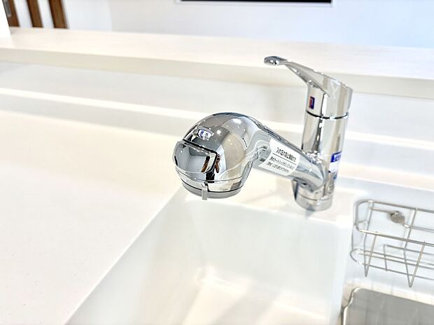 【浄水器】いつでも清潔なおいしいお水を。一つの水栓で水道水と浄水を使い分け。