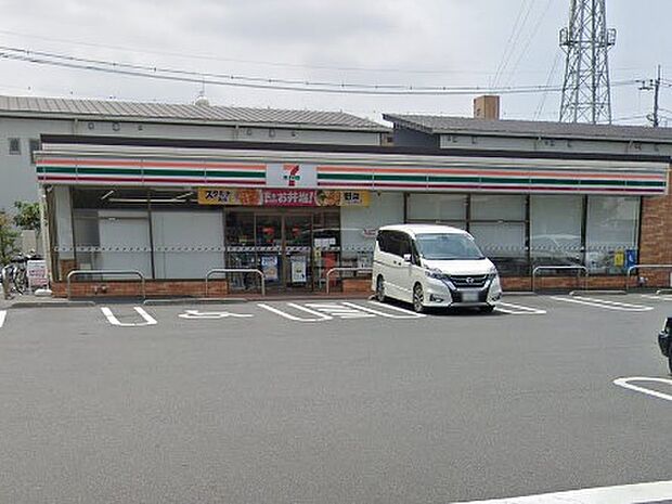 セブン-イレブン 川口青木５丁目店（約300m・徒歩4分）