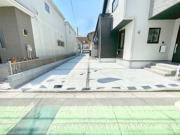 【駐車場】生活に欠かせない駐車スペース。