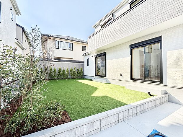 【庭】明るさたっぷりのお庭