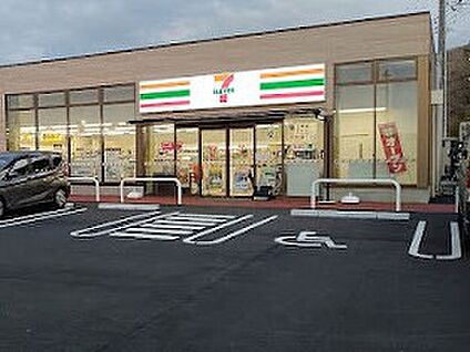 セブン-イレブン 和光南１丁目西店 200m