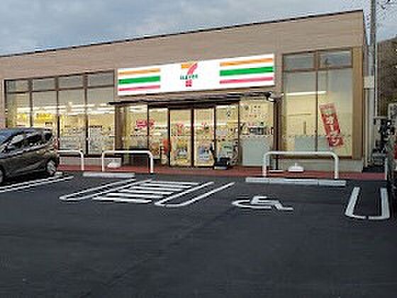 セブン-イレブン 和光南１丁目西店（約200m）