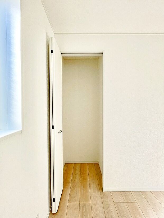 【クローゼット】収納が多いとお部屋を広くお使い頂けます