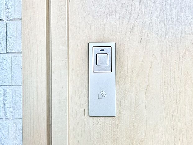 【玄関】ラクラク開錠！スマートコントロールキー。
