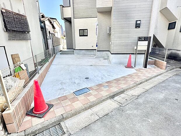 【駐車場】生活に欠かせない駐車スペース。