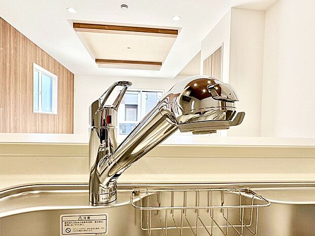 【蛇口一体型浄水器】浄水器一体型のキッチンで洗い物用・料理用と切り替え簡単！