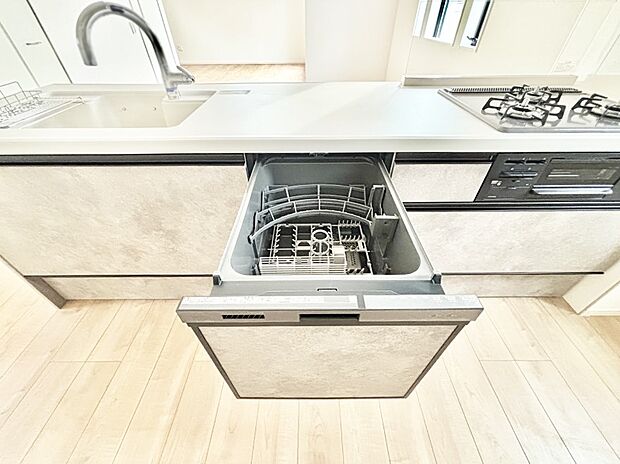 【食洗機】面倒なお片づけは食洗機にお任せ!家事の負担が減って、時間にも気持ちにもゆとりができます。