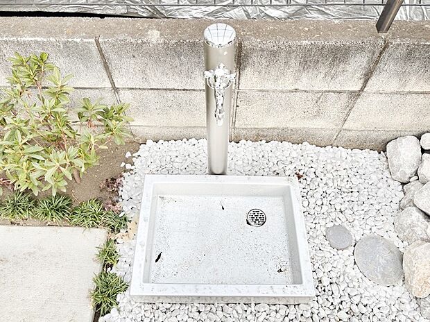 【その他現地】外水栓があると、庭のお手入れやちょっとした手洗い・洗車に便利です!