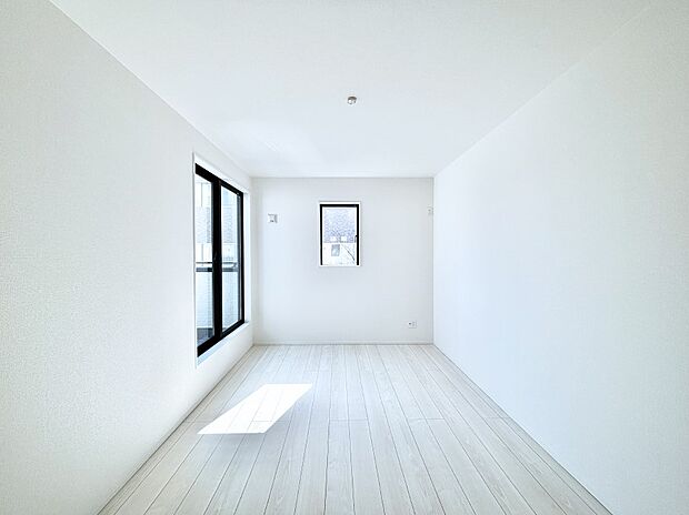 【洋室】爽やかな日差しがお部屋全体を優しく包み込んでくれます