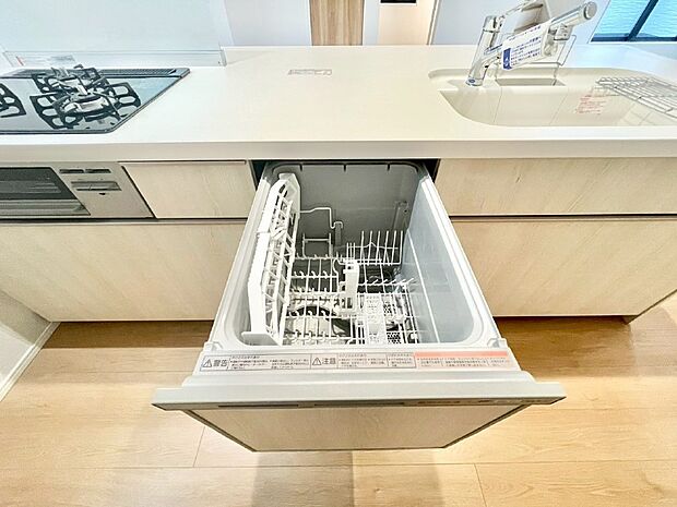【食洗機】面倒なお片づけは食洗機にお任せ！家事の負担が減って、時間にも気持ちにもゆとりができます。