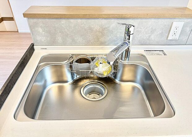 【浄水器】「無料オンライン相談」受付中!いつでも清潔なおいしいお水を。一つの水栓で水道水と浄水を使い分け。