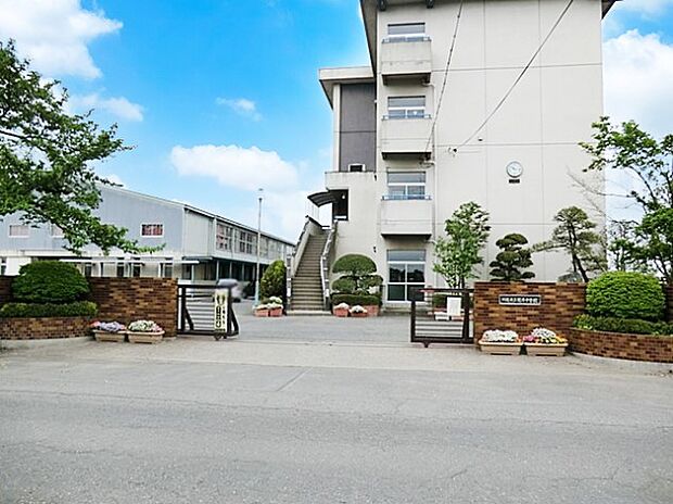川越市立鯨井中学校（約1,800m）
