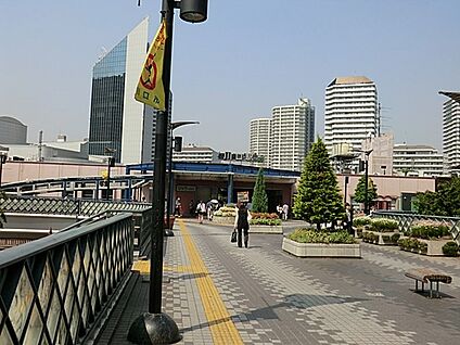 川口駅 640m
