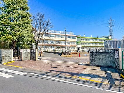 川口市立新郷小学校 600m(8分)