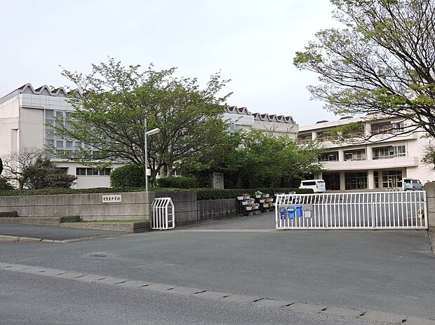 古賀東中学校(約2,700m)