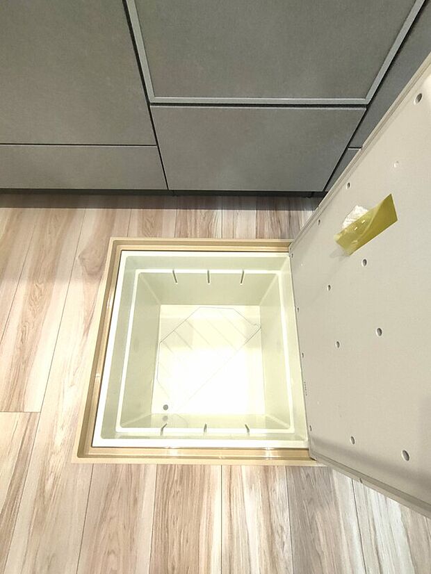 【床下収納】うれしい床下収納スペースです♪