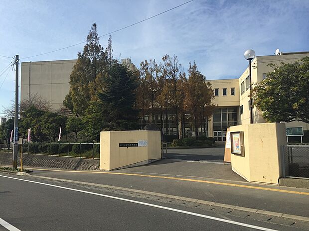 古賀北中学校（約1,800m）