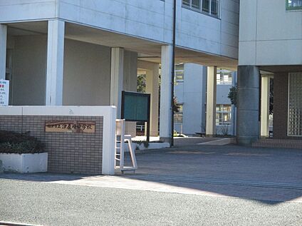 津屋崎中学校 1900ｍ