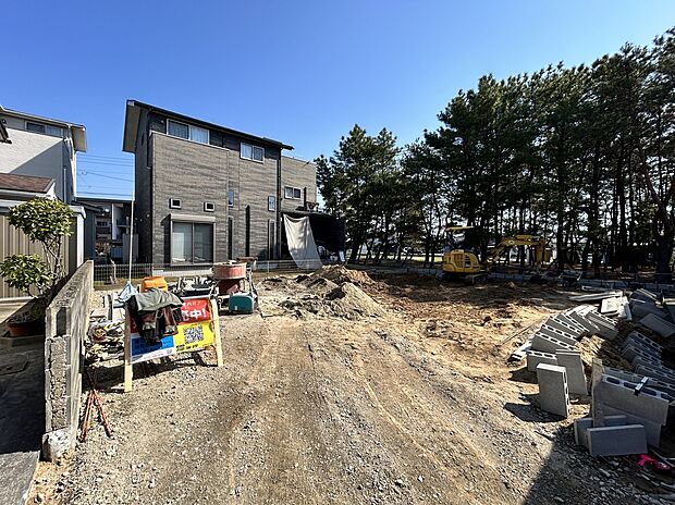 【現地現況写真】建築中の現地です♪