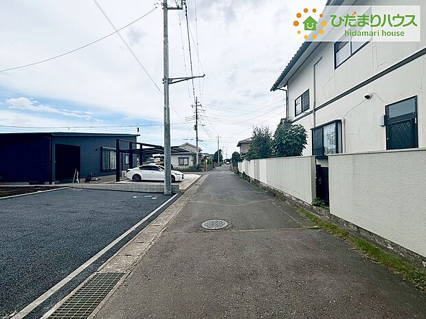 【前面道路】《3号棟》閑静な住宅地で叶える静かな暮らし(^^)/