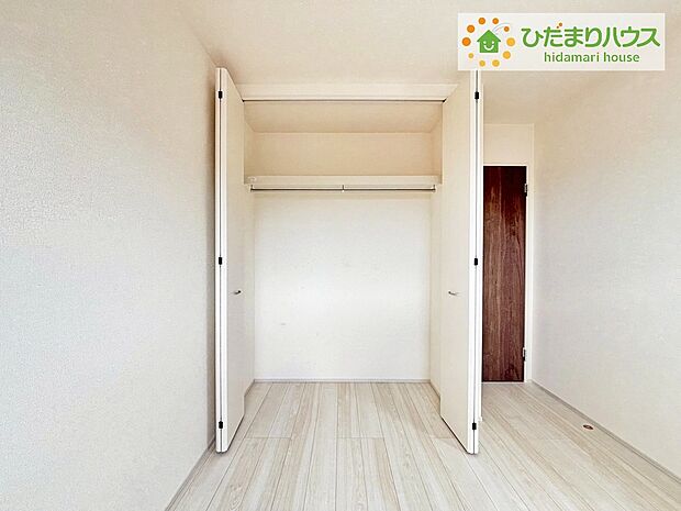 【子供部屋】収納力の高いクローゼットはお子様グッズを片付けるのにも、困りませんね！