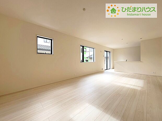 【リビング】大型テレビに大型ソファー(^^)どんなインテリアにしますか？