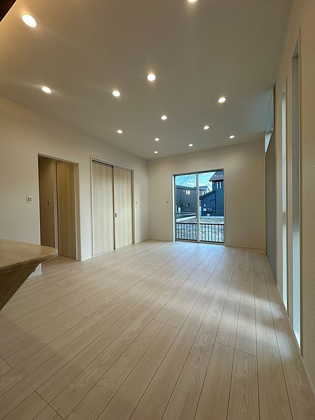 みなと12-7　内観