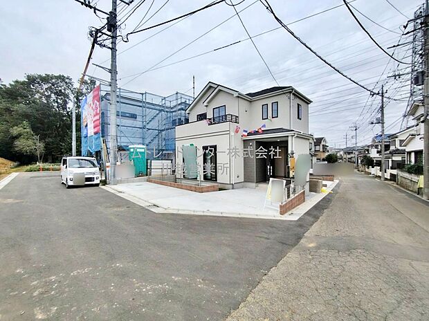 ひとたび扉を開けばそこに待っているのは上質な空間とマイホームでの新生活をイメージさせる優雅なひととき。「この家なら…」ではなく「ここに住みたい♪」と思う感動をお届けいたします。