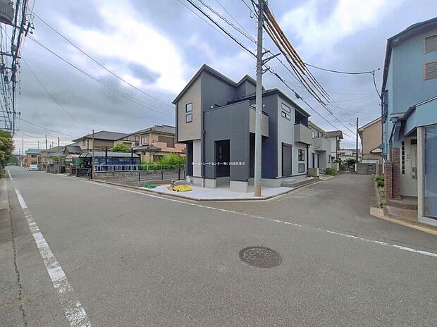 ひとたび扉を開けばそこに待っているのは上質な空間とマイホームでの新生活をイメージさせる優雅なひととき。「この家なら…」ではなく「ここに住みたい♪」と思う感動をお届けいたします。