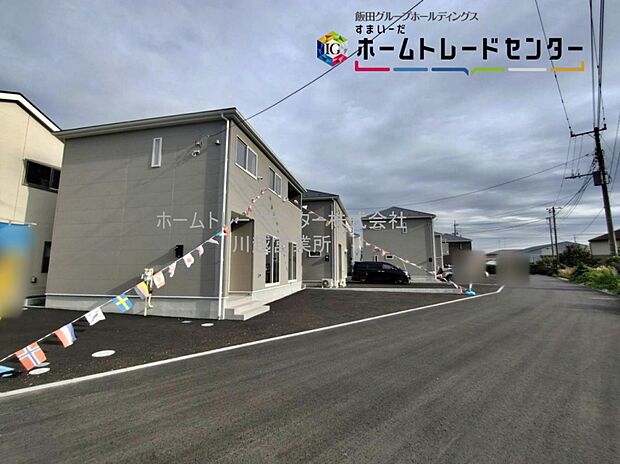 【前面道路含む現地写真】ひとたび扉を開けばそこに待っているのは上質な空間とマイホームでの新生活をイメージさせる優雅なひととき。「この家なら…」ではなく「ここに住みたい♪」と思う感動をお届けいたします。