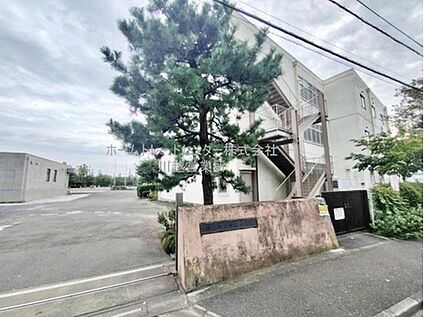 鳩山町立鳩山小学校 450m