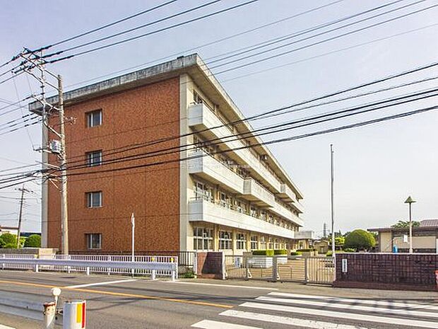 川越市立芳野中学校（約880m）