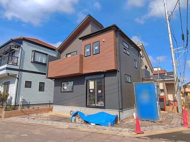 【現地外観写真】住宅性能評価で耐震等級3(最高等級)を取得!お客様を守る大切な住宅だからこそ、第三者の検査を受けて安心して住んでいただける住宅をご案内させて頂きます。その頑丈さを、ぜひ現地にてご体感くださいませ。