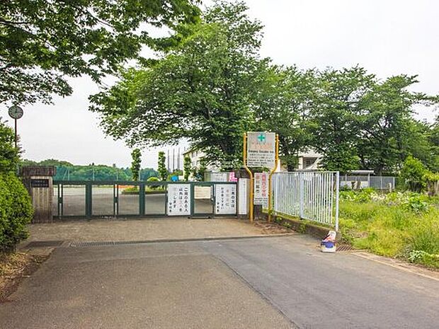 川越市立高階西中学校(約1,100m)